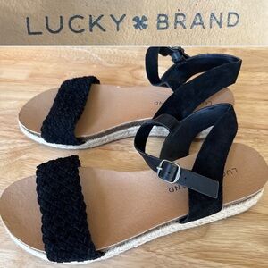 Lucky Brand Women’s Garson Flat Sandals Size 7